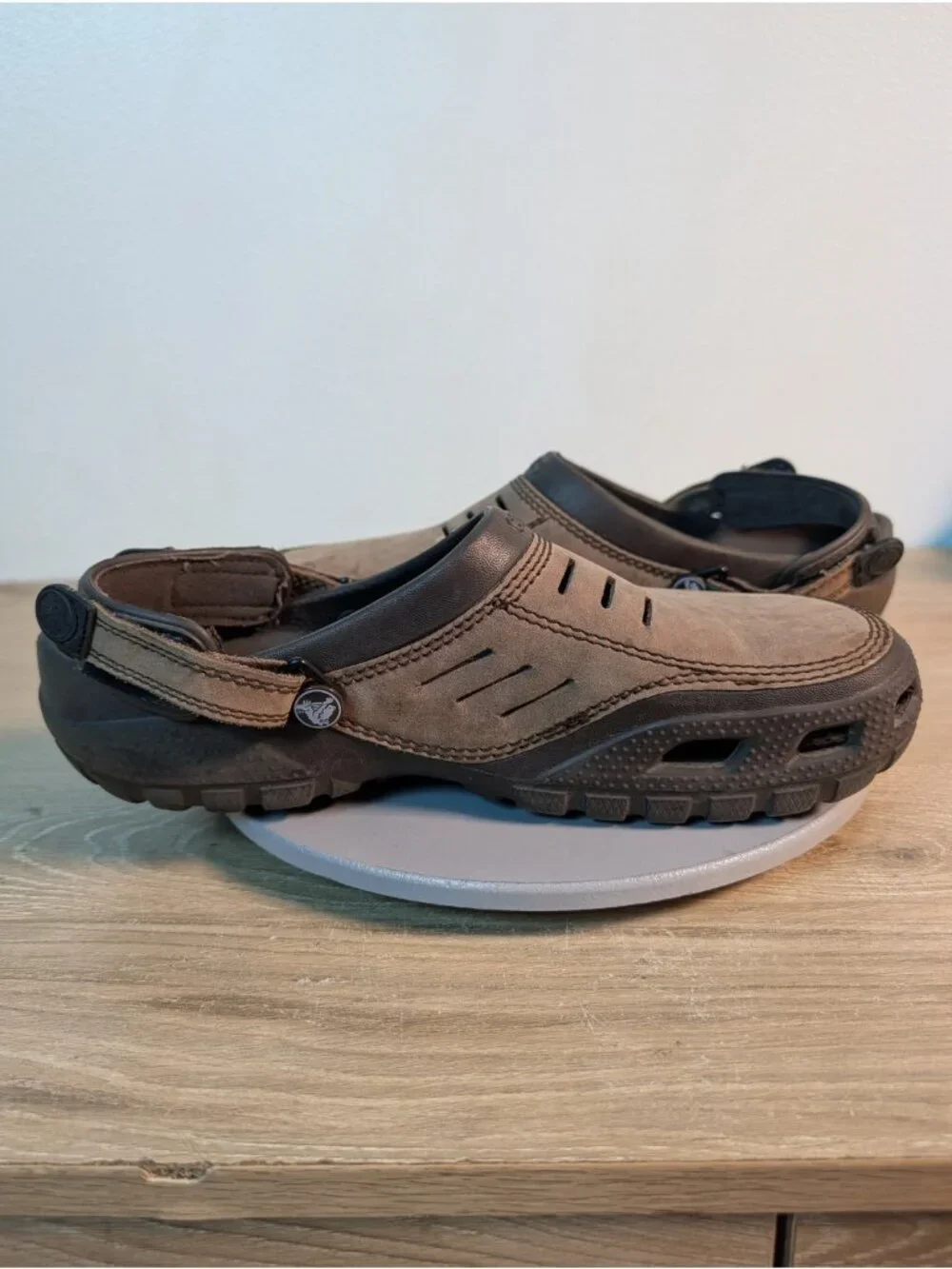CROCS bottom tread